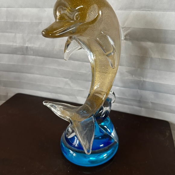 Elegant Murano Italian Glass Dolphin Sculpture with Gold and Blue Accents - Picture 3 of 3